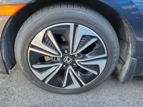 Used 2017 Honda Civic EX-L image 6