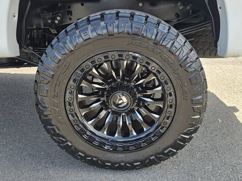 Certified 2022 Ford F350 Lariat w/ Lariat Ultimate Package AWD/4WD image 10