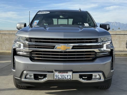 Used 2021 Chevrolet Silverado 1500 High Country w/ Technology Package image 6