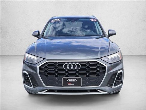 Used 2023 Audi Q5 2.0T Premium w/ Convenience Package AWD/4WD image 2