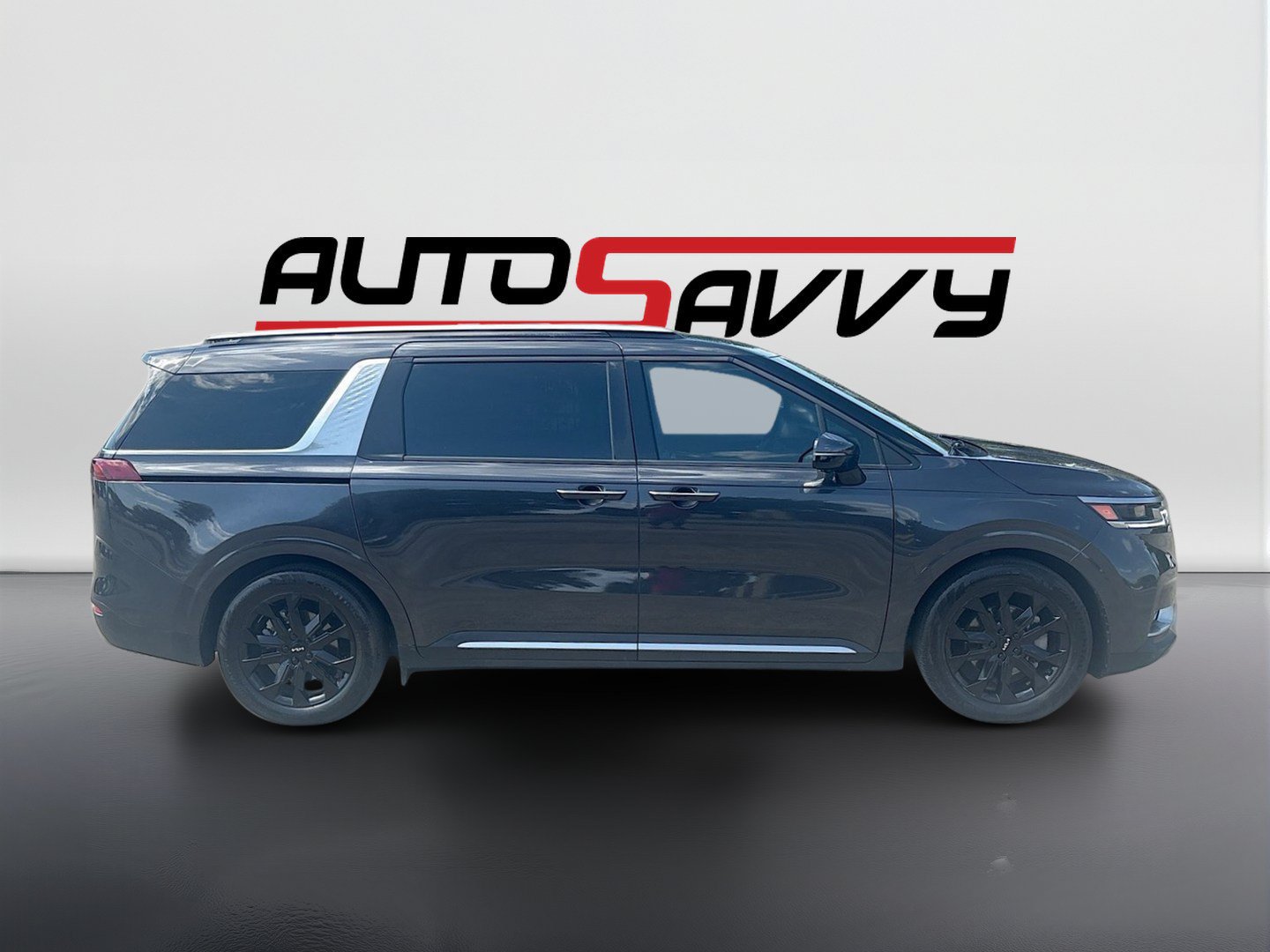 Used 2024 Kia Carnival SX FWD image 8