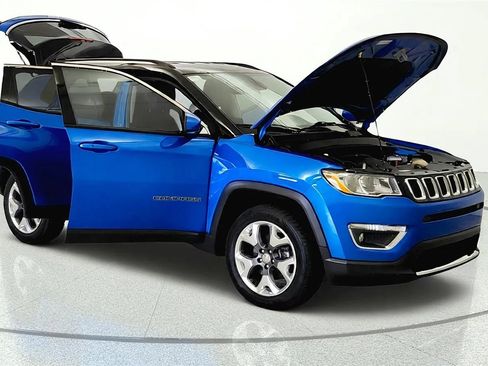 Used 2018 Jeep Compass Limited AWD/4WD image 7