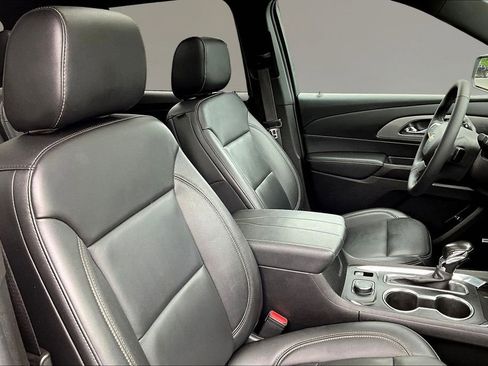 Used 2022 Chevrolet Traverse LT w/ LT Premium Package AWD/4WD image 27