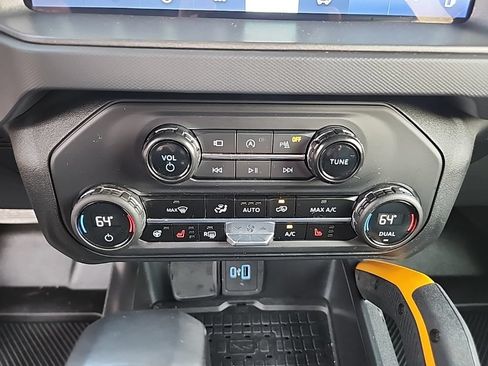Used 2024 Ford Bronco Badlands AWD/4WD image 18