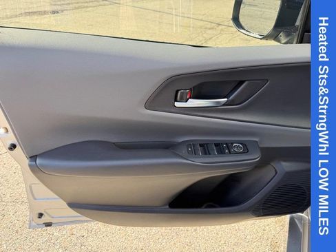 Used 2026 Toyota Prius XLE FWD image 19