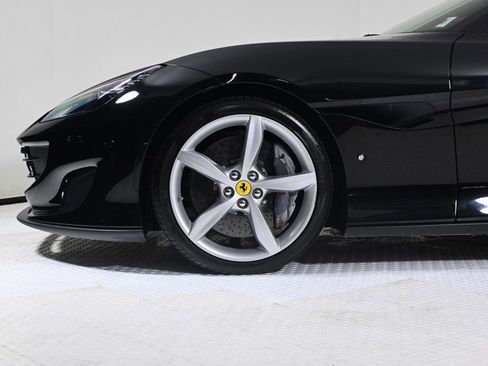 Certified 2019 Ferrari Portofino image 25