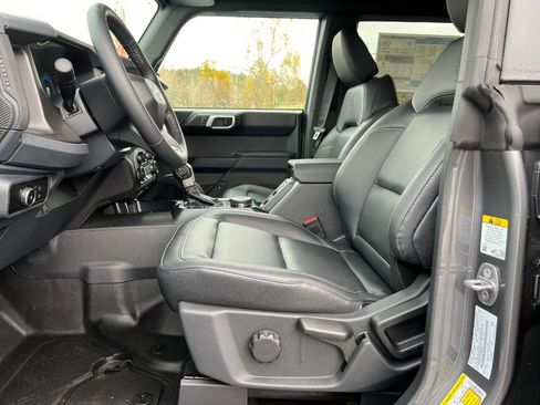 New 2025 Ford Bronco Badlands w/ Sasquatch Package image 4