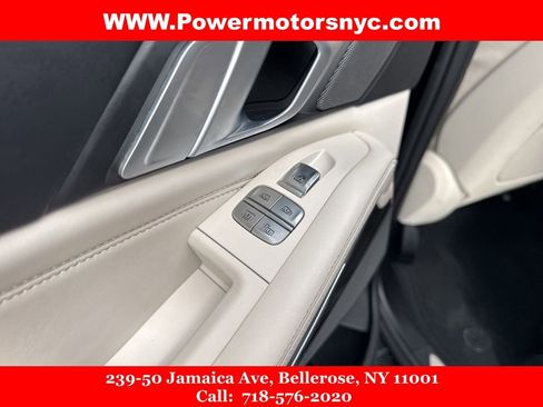 Used 2019 BMW X7 xDrive50i w/ Premium Package image 32