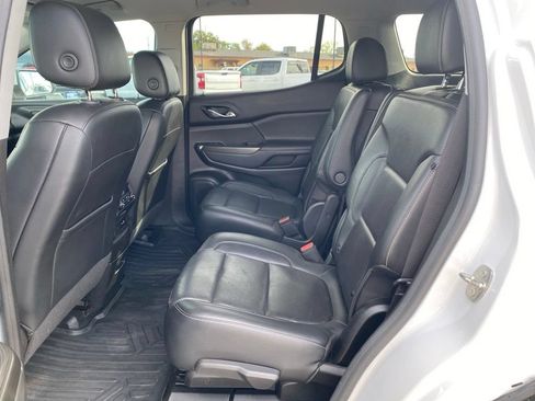 Used 2023 GMC Acadia SLT w/ Preferred Package FWD image 33