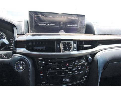 Used 2020 Lexus LX 570 4WD w/ Sport Package image 21