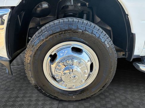 Used 2024 RAM 3500 Big Horn image 23