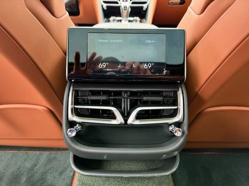 Used 2025 Bentley Flying Spur Plug-In Hybrid image 15