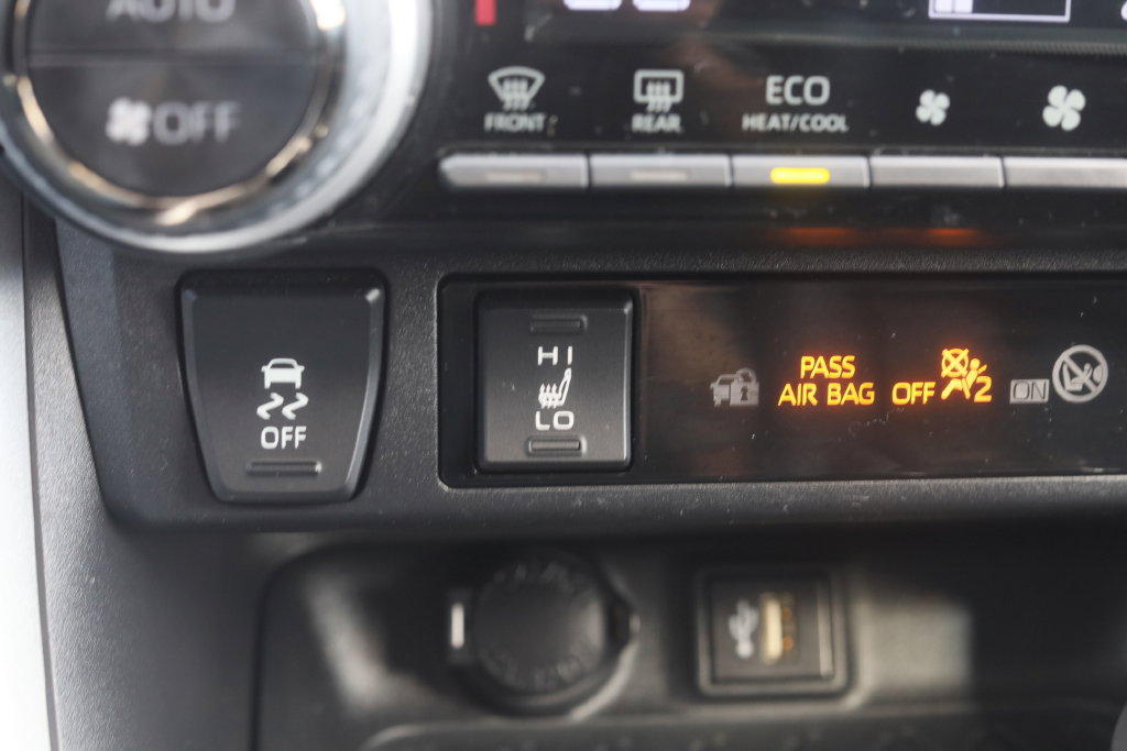 Used 2024 Toyota RAV4 XLE Premium w/ Weather Package AWD/4WD image 27