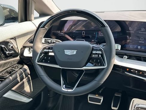 New 2027 Cadillac Optiq Sport w/ LPO, Floor Liner Package AWD/4WD image 5