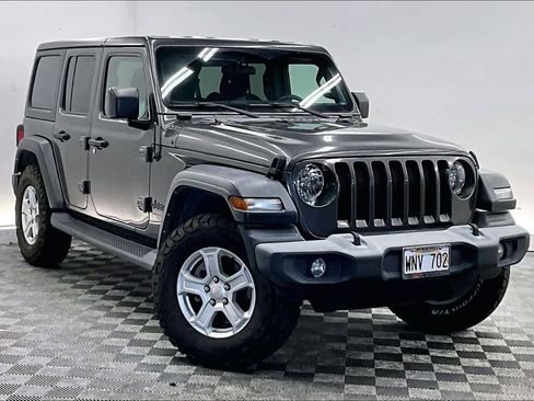 Used 2021 Jeep Wrangler Unlimited Sport AWD/4WD image 11