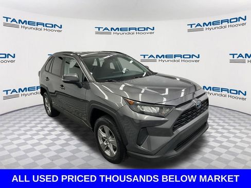 Used 2022 Toyota RAV4 LE AWD/4WD image 7