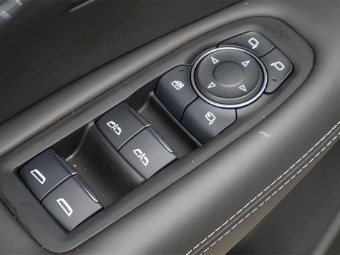 New 2025 Cadillac XT6 Premium Luxury w/ Platinum Package image 18