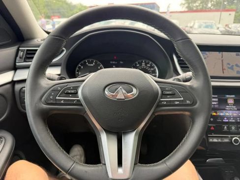 Used 2020 INFINITI QX50 Luxe w/ Navigation Package AWD/4WD image 17