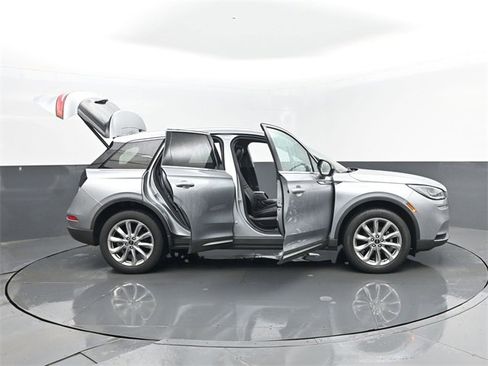 Used 2022 Lincoln Corsair AWD w/ Premium Package image 34