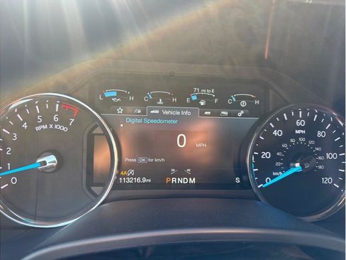 Used 2018 Ford Expedition Limited w/ Equipment Group 301A AWD/4WD image 18