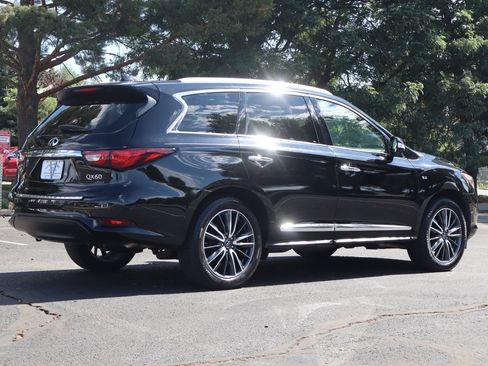 Used 2017 INFINITI QX60 Luxe w/ Premium Plus Package AWD/4WD image 5