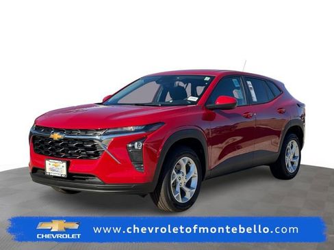 New 2026 Chevrolet Trax LS w/ LS Convenience Package image 1