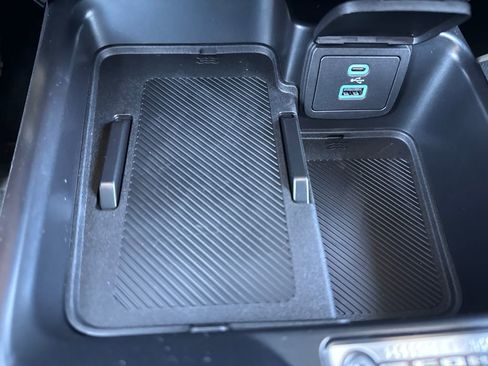 New 2025 Ford Bronco Badlands image 33