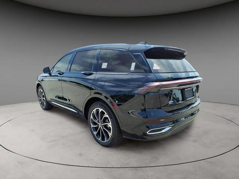 New 2024 Lincoln Nautilus Reserve w/ Equipment Group 203A AWD/4WD image 13