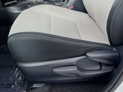 Used 2017 Toyota RAV4 XLE w/ Carpet Mat Package AWD/4WD image 16
