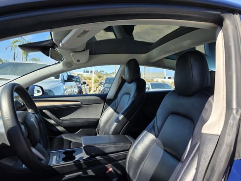 Used 2022 Tesla Model 3 image 18