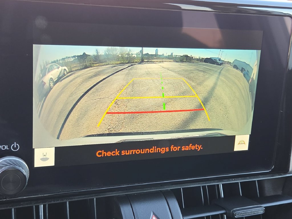 Used 2025 Toyota RAV4 XLE FWD image 18