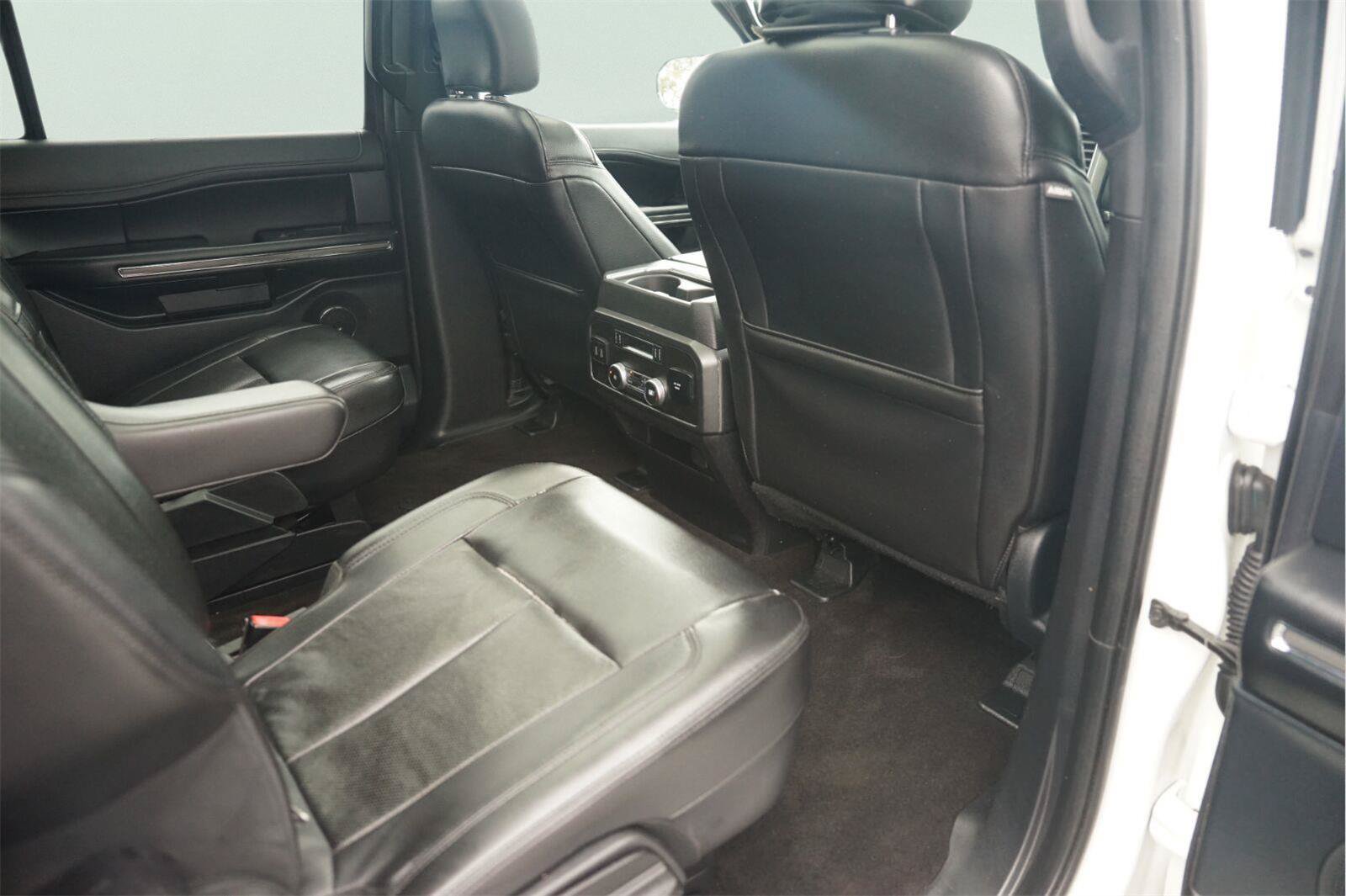 Used 2020 Ford Expedition Max XLT w/ Equipment Group 202A RWD image 17