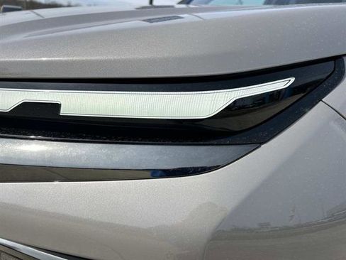 New 2026 Chevrolet Traverse Z71 w/ Driver Confidence Package image 9