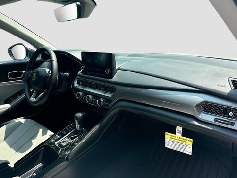 Used 2025 Acura Integra FWD image 34