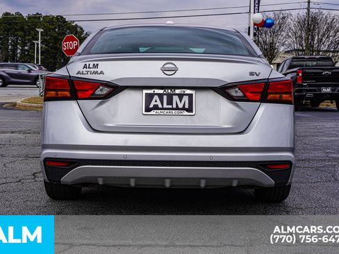 Used 2024 Nissan Altima 2.5 SV image 12