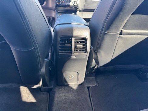 Used 2022 Ford Escape Titanium image 25