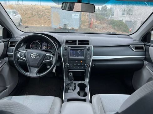 Used 2016 Toyota Camry SE FWD image 9