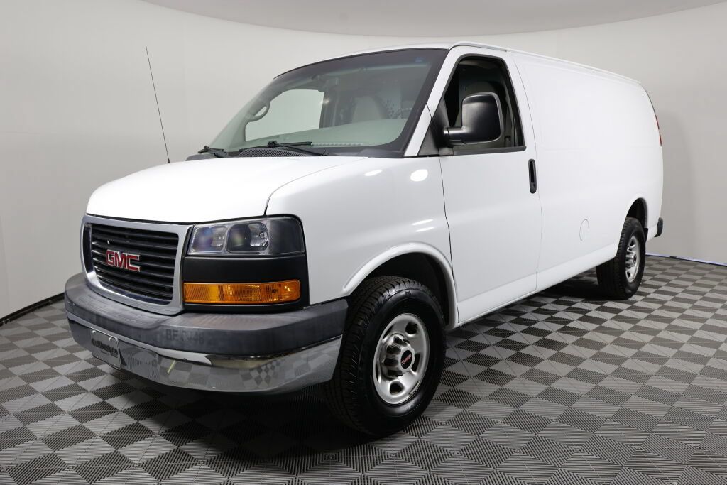 Used 2015 GMC Savana 2500 RWD image 5