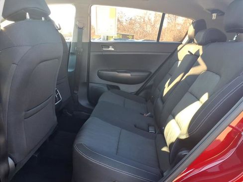 Used 2019 Kia Sportage LX image 11
