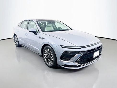 New 2026 Hyundai Sonata Limited image 3
