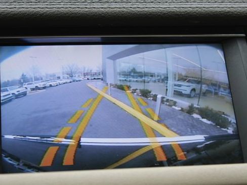 Used 2013 Land Rover Range Rover Sport HSE image 19