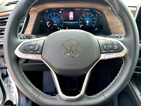 New 2026 Volkswagen Atlas SE FWD image 12