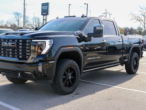 Used 2024 GMC Sierra 2500 Denali Ultimate image 6