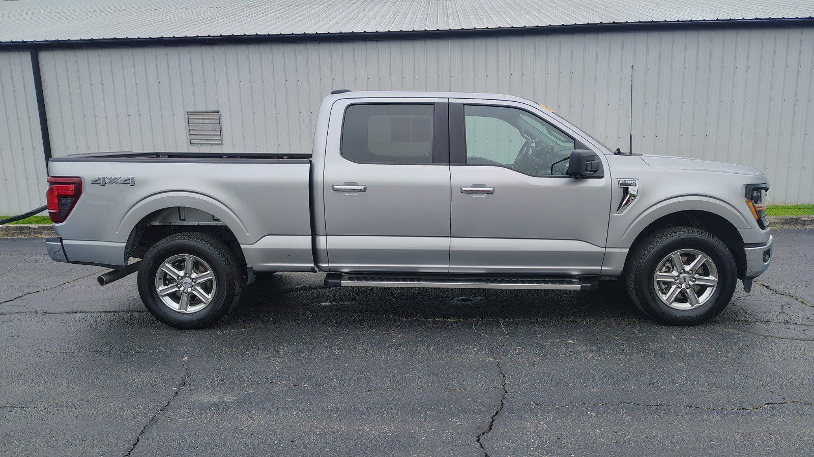 Used 2024 Ford F150 XLT w/ Tow/Haul Package AWD/4WD image 4