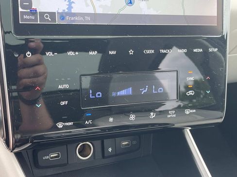 Certified 2022 Hyundai Tucson Limited FWD image 37