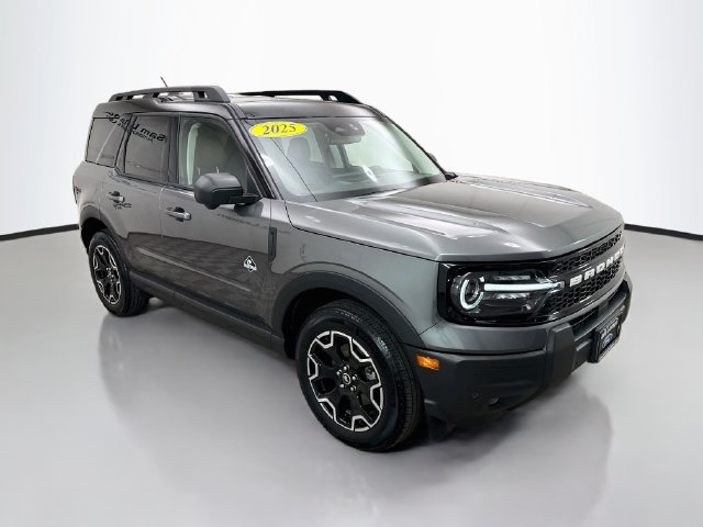 Used 2025 Ford Bronco Sport Outer Banks w/ Outer Banks Tech Package+ AWD/4WD image 1