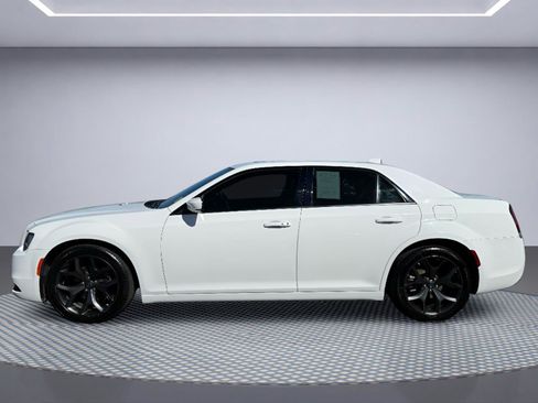 Used 2023 Chrysler 300 S RWD image 3