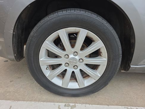 Used 2013 Chrysler 200 Touring FWD image 27