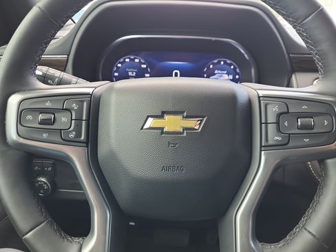 Used 2023 Chevrolet Tahoe Premier AWD/4WD image 8