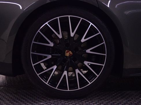 Certified 2025 Porsche Panamera 4 AWD/4WD image 15